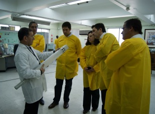 Funcionarios de la ACHS visitan la comisión chilena de energía nuclear Funcionarios de la ACHS visitan la comisión chilena de energía nuclear