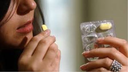 Mujeres duplican a los hombres en consumo de medicamentos psicotrópicos Mujeres duplican a los hombres en consumo de medicamentos psicotrópicos