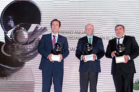 Entregan premio anual de seguridad y salud en el trabajo 2014 Entregan premio anual de seguridad y salud en el trabajo 2014