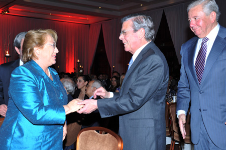 Asimet premia a ACHS por su aporte a la seguridad y calidad de vida de los trabajadores Asimet premia a ACHS por su aporte a la seguridad y calidad de vida de los trabajadores