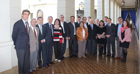 Finning chile recibe premio carlos vial espantoso 2015