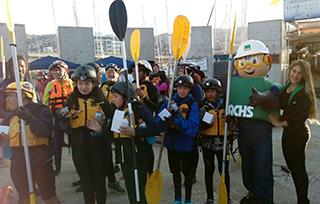 ACHS participa en moonlight kayak adventure 2015