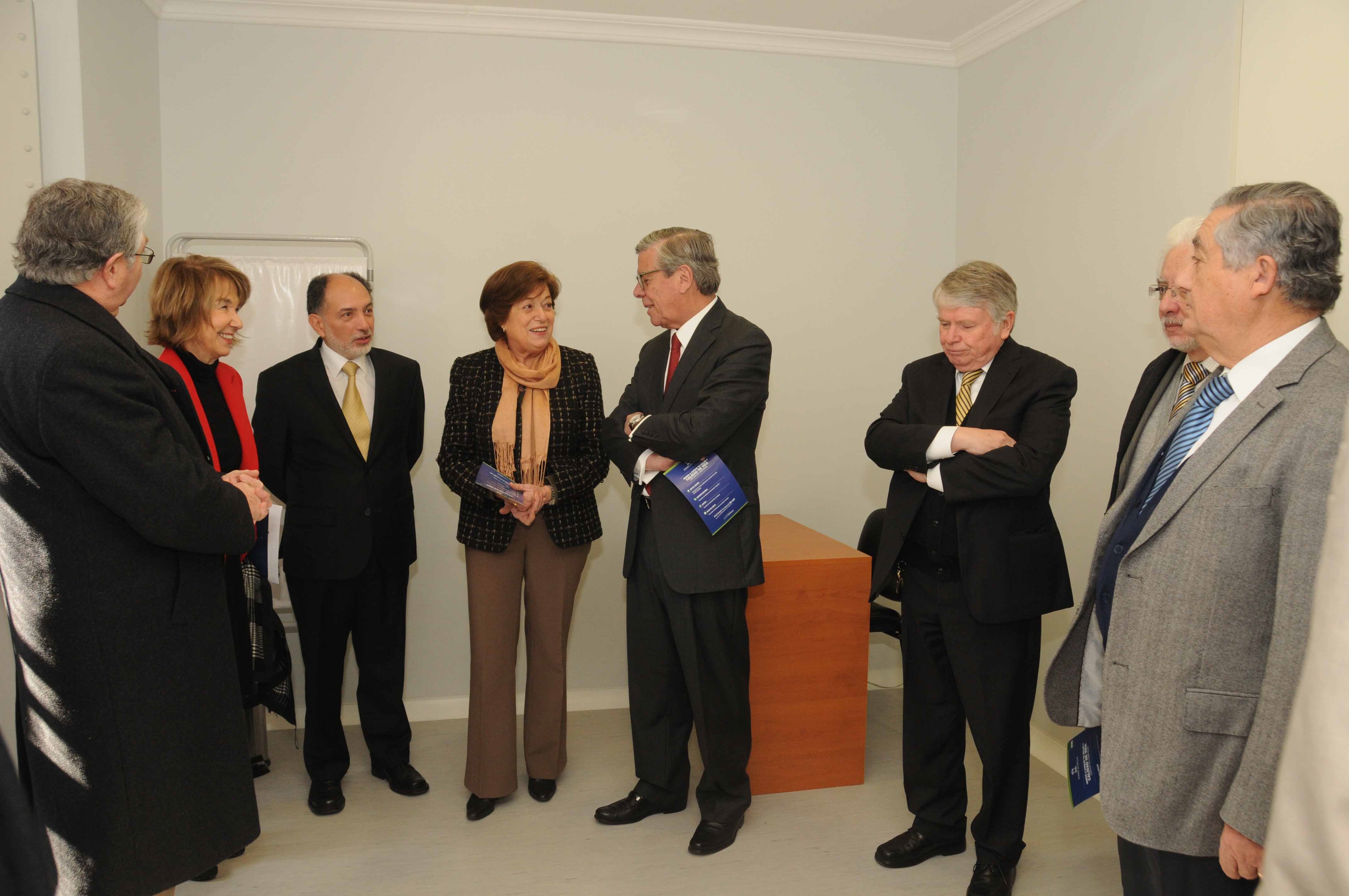 Corte suprema y ACHS inauguran sala de primeros auxilios en el palacio de los tribunales Corte suprema y ACHS inauguran sala de primeros auxilios en el palacio de los tribunales