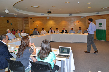 ACHS realiza taller con empresas finalistas del premio anual de seguridad y salud en el trabajo 2014