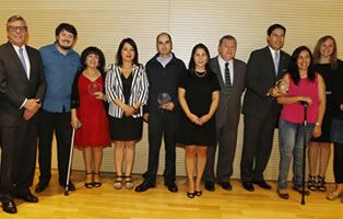 ACHS reconoce a empresas y trabajadores por su aporte a la inclusión de las personas con discapacidad ACHS reconoce a empresas y trabajadores por su aporte a la inclusión de las personas con discapacidad