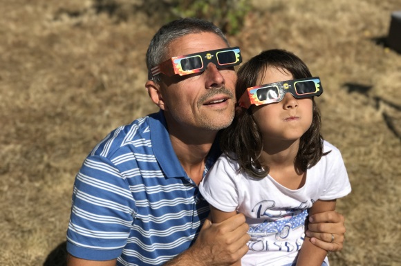 ¿cómo observar el próximo eclipse solar de forma segura? ¿cómo observar el próximo eclipse solar de forma segura?