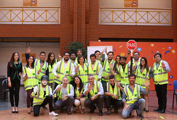 La ACHS y canal 13 realizaron jornada sobre la prevención de accidentes en la vía pública La ACHS y canal 13 realizaron jornada sobre la prevención de accidentes en la vía pública