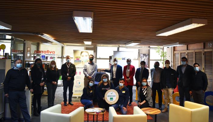 DOUC UC sede Alameda recertifica su compromiso con la seguridad y salud de sus trabajadores y alumnos recibiendo el Sello COVID-19 ACHS DOUC UC sede Alameda recertifica su compromiso con la seguridad y salud de sus trabajadores y alumnos recibiendo el Sello COVID-19 ACHS