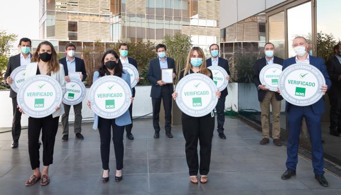 Metlife recibió el Sello COVID-19 ACHS en reconocimiento de su compromiso por mantener altos estándares de prevención de contagios Metlife recibió el Sello COVID-19 ACHS en reconocimiento de su compromiso por mantener altos estándares de prevención de contagios