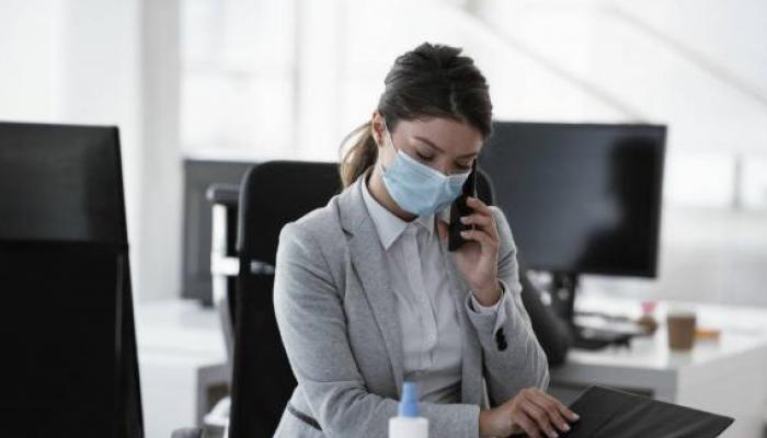 Pese a medidas implementadas por empresas: el cuidado de niños y ancianos es la principal barrera al empleo femenino Pese a medidas implementadas por empresas: el cuidado de niños y ancianos es la principal barrera al empleo femenino