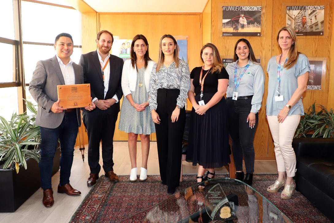 La ACHS reconoce a Canal 13 por su compromiso con la gestión preventiva desde el inicio de la pandemia hasta hoy La ACHS reconoce a Canal 13 por su compromiso con la gestión preventiva desde el inicio de la pandemia hasta hoy