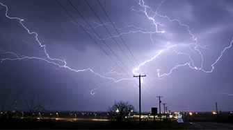ACHS entrega recomendaciones sobre cómo actuar ante tormentas eléctricas