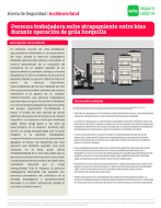 Persona trabajadora sufre atrapamiento entre bins durante operación de grúa horquilla