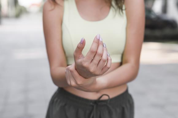 ¿cuál es la diferencia entre un esguince y una fractura? ¿cuál es la diferencia entre un esguince y una fractura?