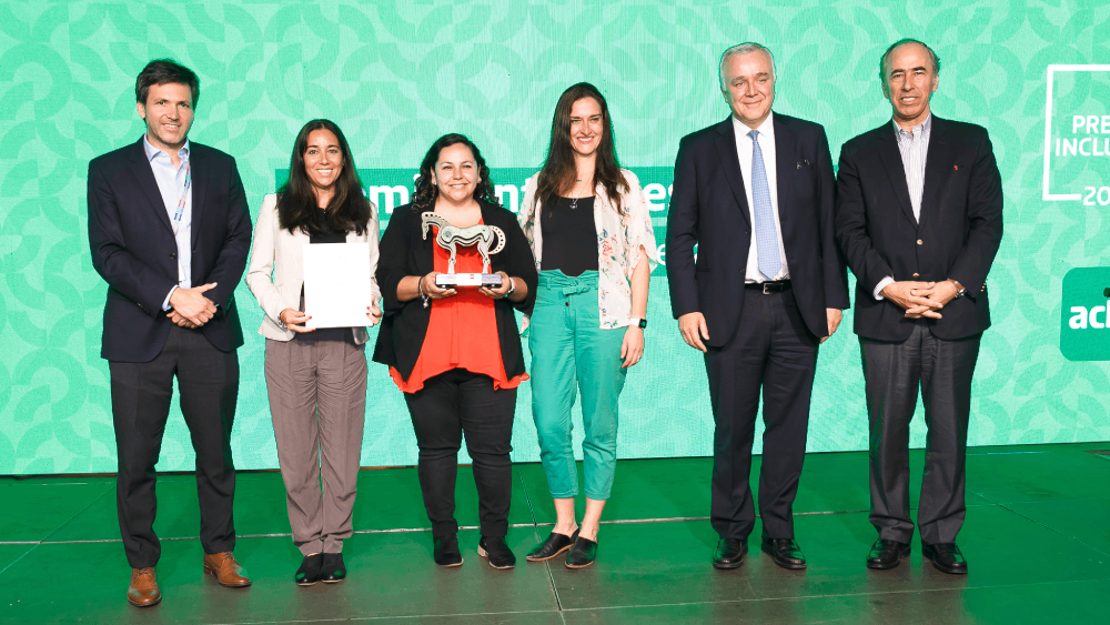 Duoc UC recibe Premio Inclusión 2023 de Achs en categoría Grandes Empresas Duoc UC recibe Premio Inclusión 2023 de Achs en categoría Grandes Empresas