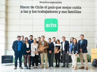 Achs Seguro Laboral otorgó un reconocimiento a Clínica Dávila por su excelente gestión preventiva